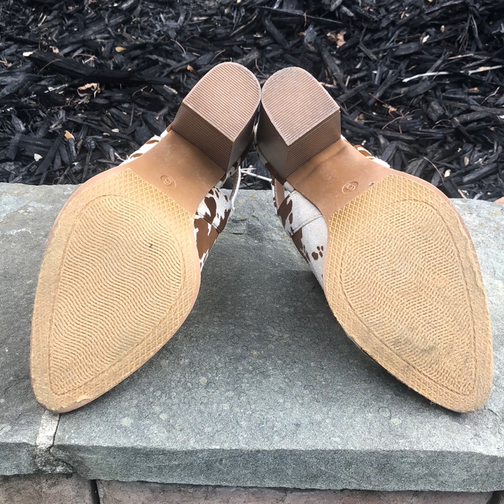 Pierre Dumas Brown and White Patterned Mules. Excellent condition. Size 6. - Picture 7 of 9